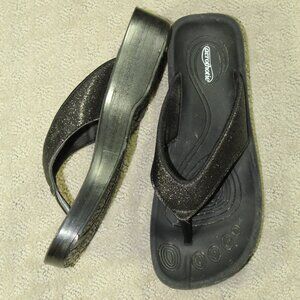 Aerothotic Women's Size 37 / 6.5 Black Rubber Thong Sandals
